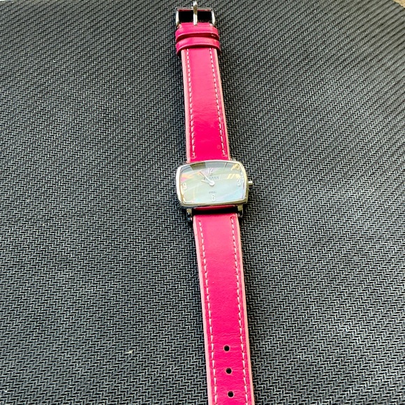 Skagen Pink Leather Strap Women's Watch - Picture 1 of 2